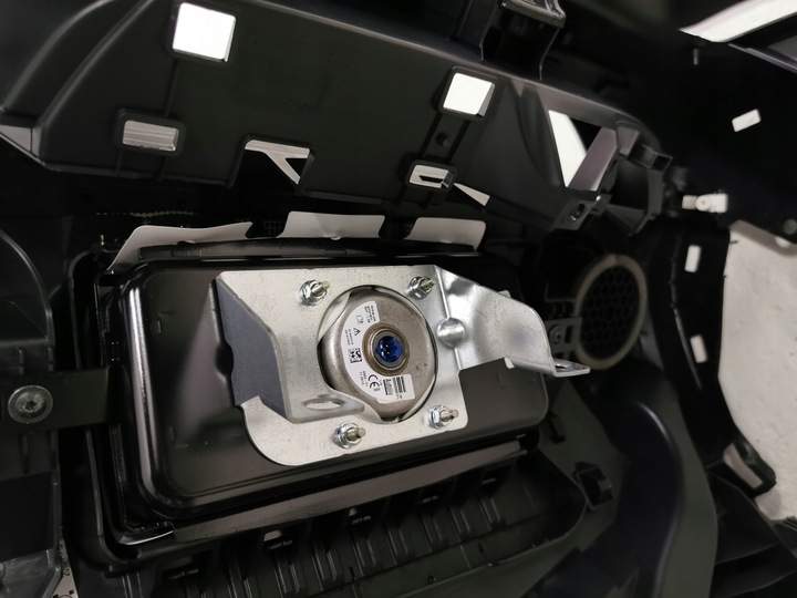 фото №7, Панель консоль renault clio iv 4