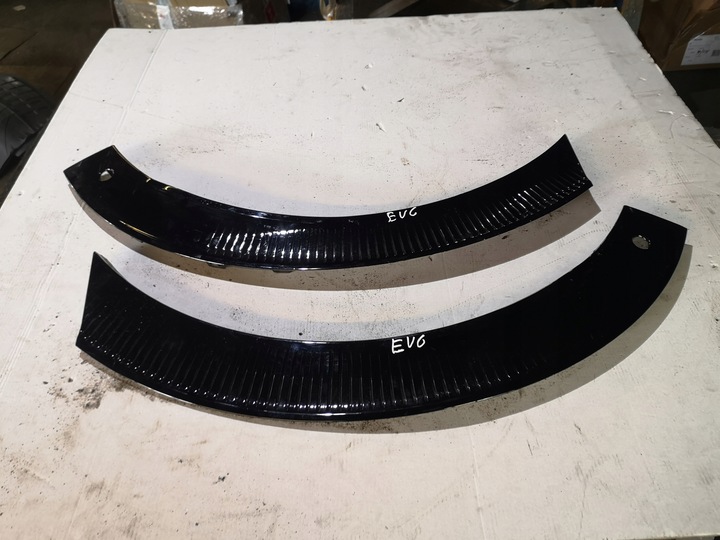 фото №1, Kia ev6 планка крила права зад 87744-cv110