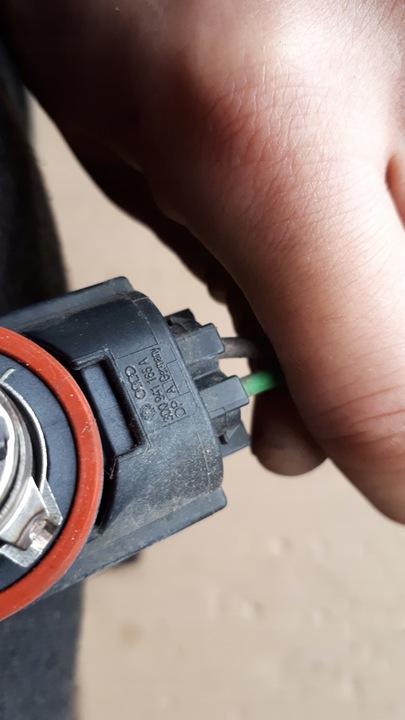 фото №10, A4 b8 s4 a5 штекер лампочка halegenu h11