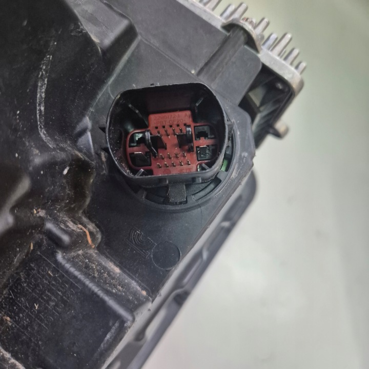 фото №10, Jaguar e-pace рестайлинг полный led комплектная левая фара m9c313w030ec