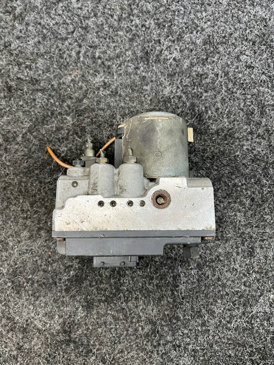 фото №7, Bmw e39 2.0i насос abs 0265217000