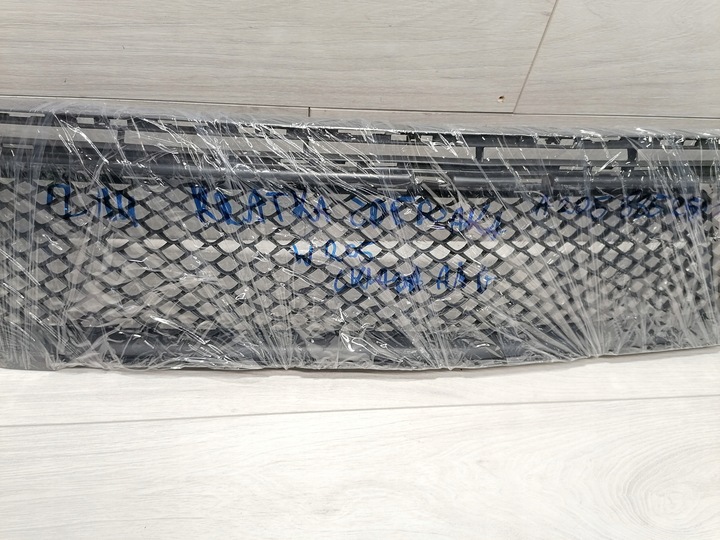 фото №10, Mercedes w205 решітка бампера середня a2058852501