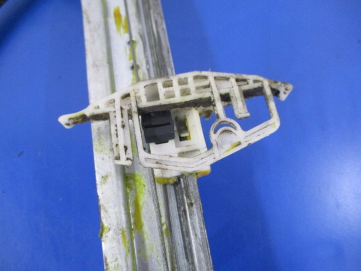 фото №5, Xsara picasso i 1 5d мінівен підйомник вікна перед праві bosch 0130821900