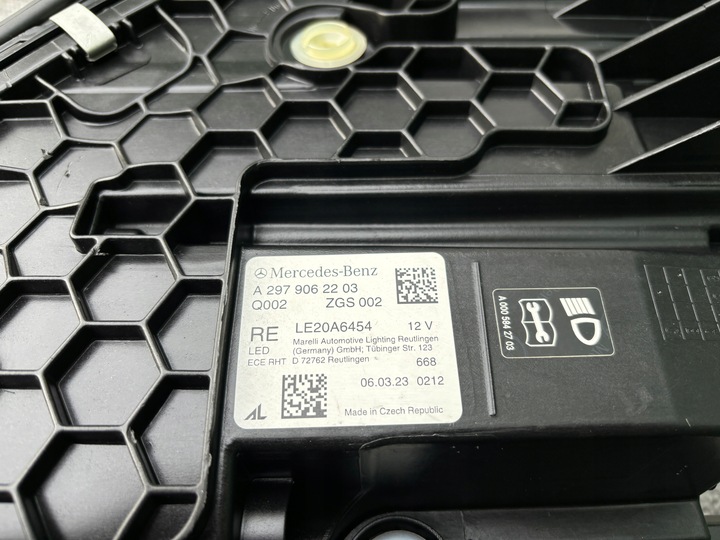 фото №14, Mercedes eqs 297 v297 лампа праві перед права передня фара digital