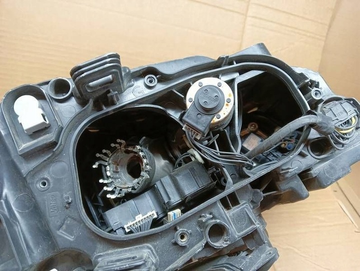 фото №11, M27 лампа левая перед volvo s60 v60 рестайлинг ксенон 31420261