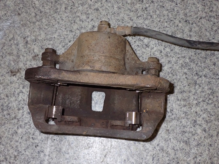 фото №5, Hyundai tucson sportage 04 - crdi супорт переднє r