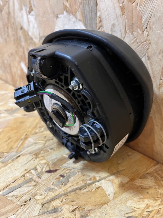 фото №12, Подушка подушка водителя кожа bmw g20 g21 m3 g80 g81 m4 g82 g83 5a250d7 oem номер