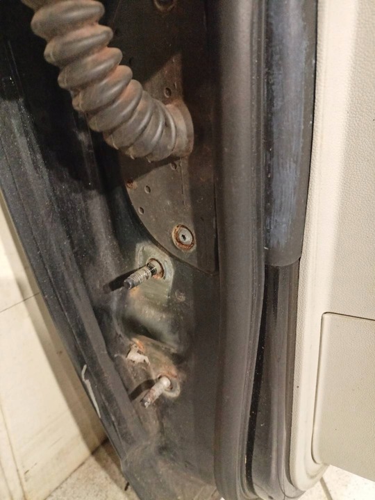 фото №12, Двері перед права сторона chrysler town and country 5 2009