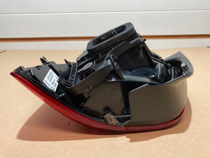 фото №12, Лампа ліва задня vw polo v 5 рестайлінг 6c