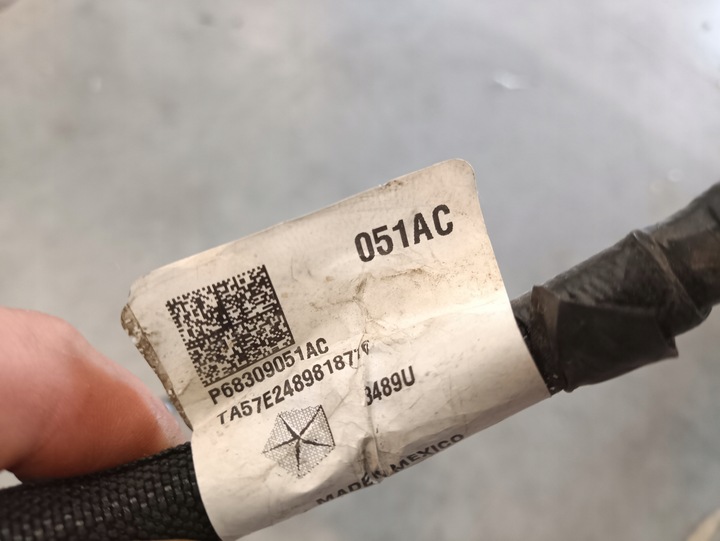 фото №5, Chrysler pacifica 2019 шланг плюсовой стартер