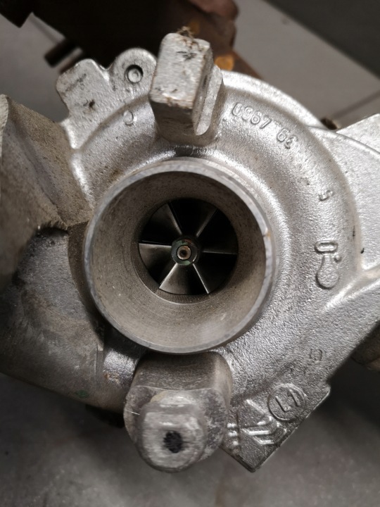 фото №8, Turbo турбонагнетатель audi vw 1.6 tdi 03l253056d