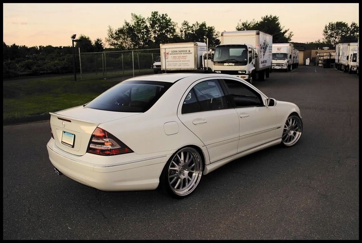 фото №9, Mercedes c-klasa w203 спойлер спойлер amg підкладка!!!