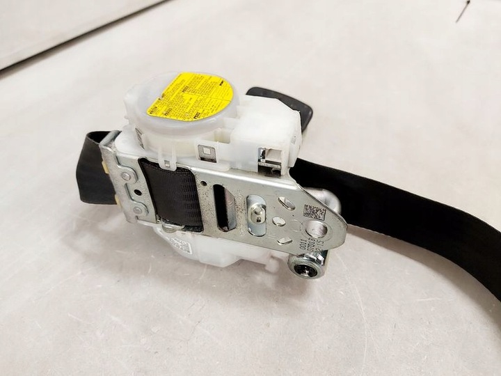 фото №4, Lexus is ii pas безопасности правые перед переднее