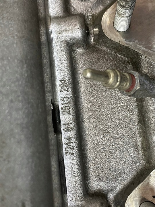 фото №13, Головка двигателя 110422959r vito w447 w205 c200 1.6 dci r9ma500 8150-1