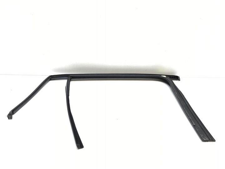 фото №9, Mercedes gla ii h247 2021 прокладка рамка стёкла дверь зад левая a2477354300