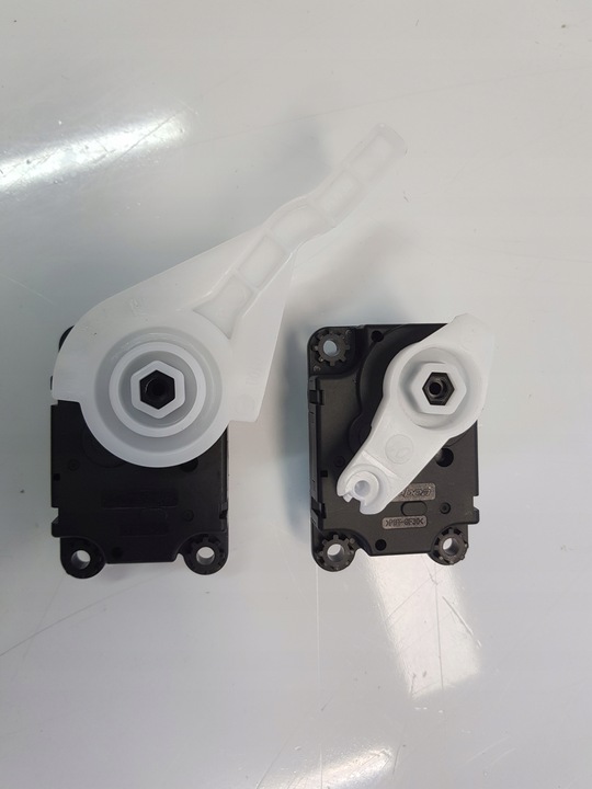 фото №6, Двигунчик повітропровід нагрівача renault zoe ze 13-