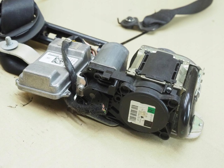 фото №5, Pas безопасности правые перед mercedes w204 2048607685