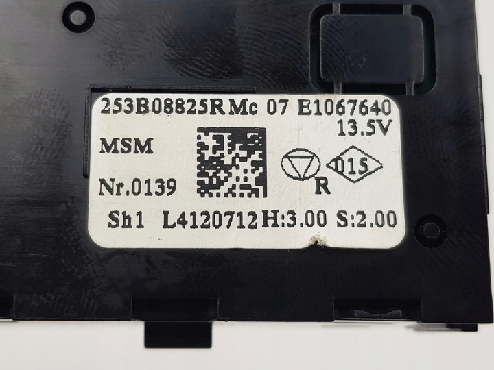 фото №10, Панель управление переключатель навигации renault zoe clio iv 253b08825r