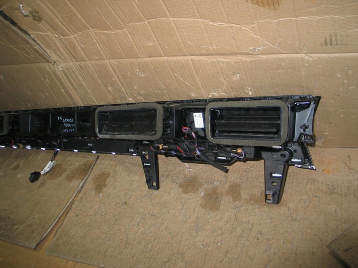 фото №12, Планка dekor решітка повітропровід годинник vw passat b8 3g1853262aj