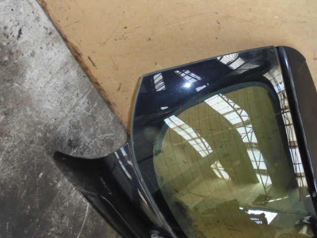 фото №9, Toyota corolla 9 e12 02-04 скло кришка кришка багажника hb 3d