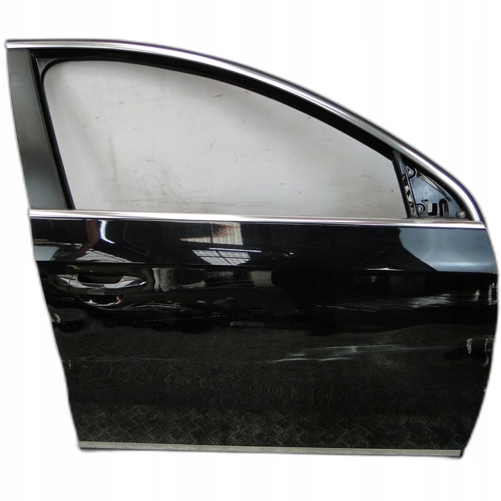 фото №1, Дверь правые перед vw passat b7 3aa lc9x повреждённые