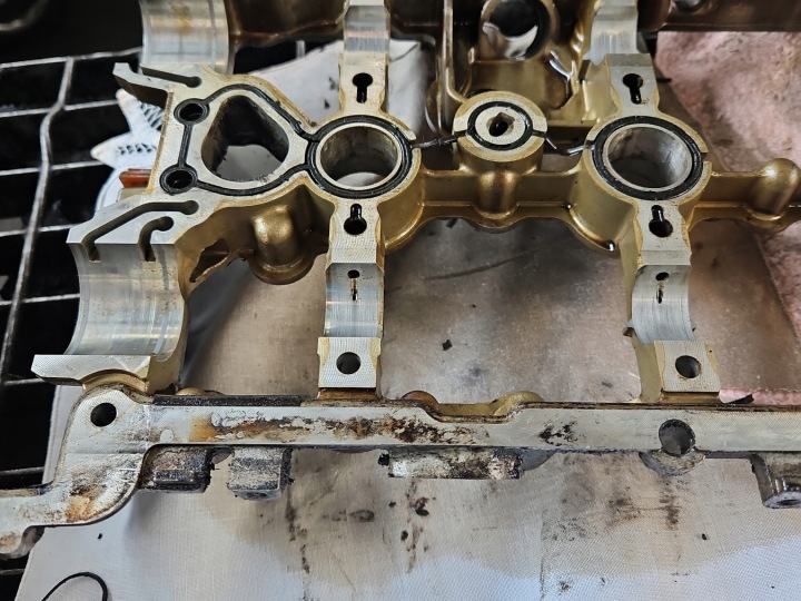 фото №10, Головка ліва вали audi q7 i 4l 079103373a бар 4.2 v8 fsi