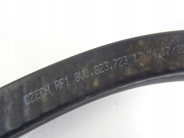 фото №6, Audi a3 8v рестайлинг уплотнитель камеры двигателя 8v0823723
