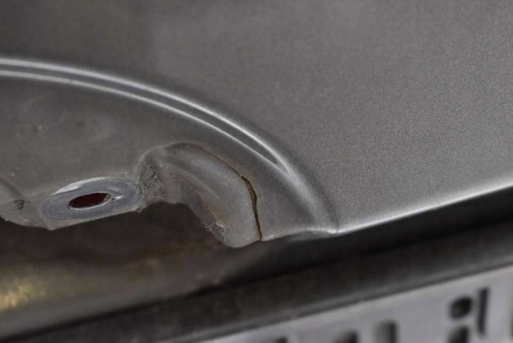 фото №9, Крышка багажника зад задняя графитовая nissan micra k12 3d 02-07