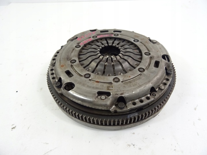фото №10, Vw golf 7 рестайлінг 1.6 tdi зчеплення комплект 04l141025g 04l141031c 03l105266bt