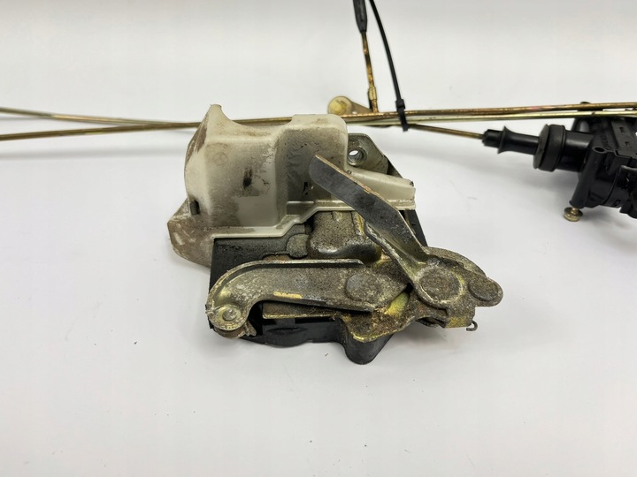 фото №8, Замок дверь правые задний зад пассажира амортизатор тяга mercedes w201 190