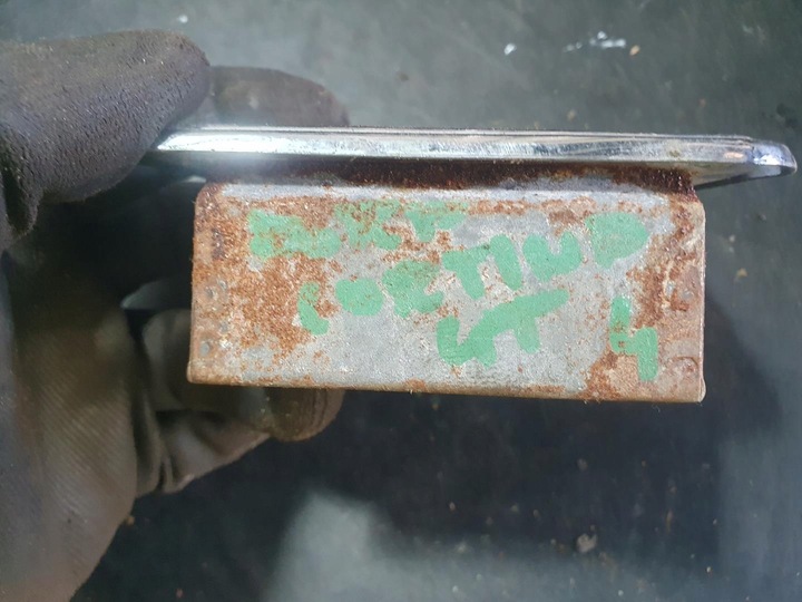 фото №5, Nysa ford opel mercedes skoda fiat попільничка