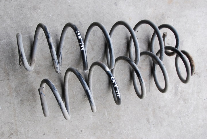 фото №1, Citroen c4 cactus 1.6 e-hdi пружини зад комплект