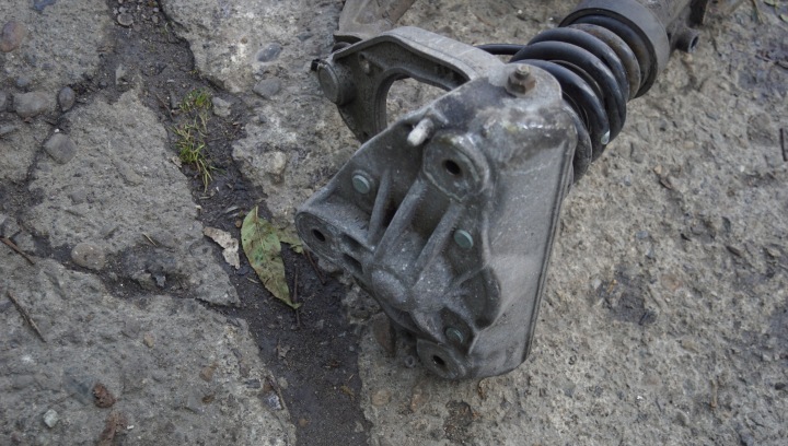 фото №7, Vw touareg mcperson поворотна опора права 7l6407258a