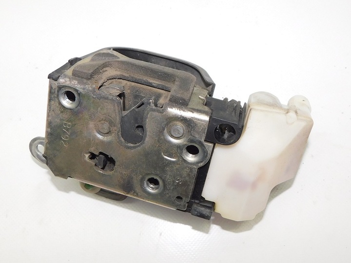 фото №3, Alfa romeo 147 2002r 3d замок дверь левый