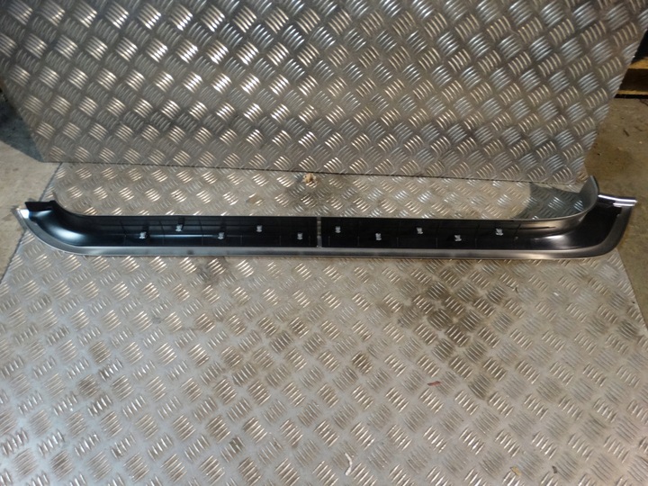 фото №2, Планка накладка порогова права rolls royce dawn 1