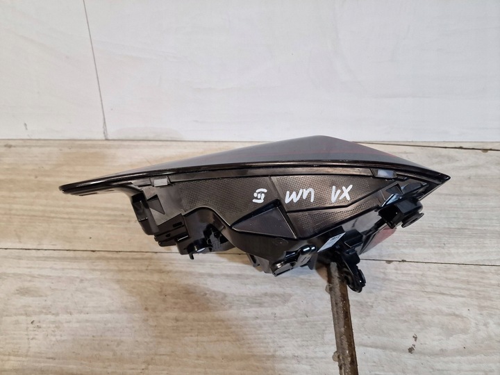 фото №6, Bmw x1 u11 22- лампа led w крыло правая зад европа high 9465352