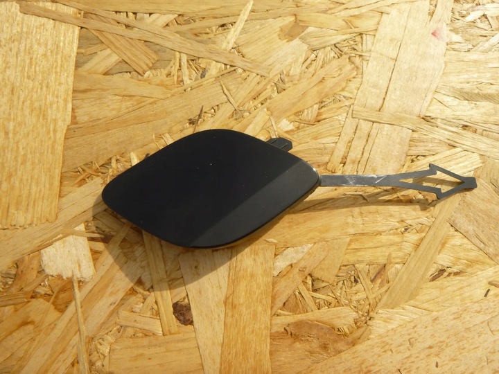 фото №1, Renault clio v 19- заглушка фаркоп hak бампер перед 511806272r