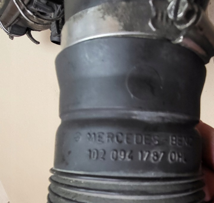 фото №7, Корпус фільтра повітря труба шланг всмоктуючий mercedes 190 w201 1.8 benz. оригінальний номер