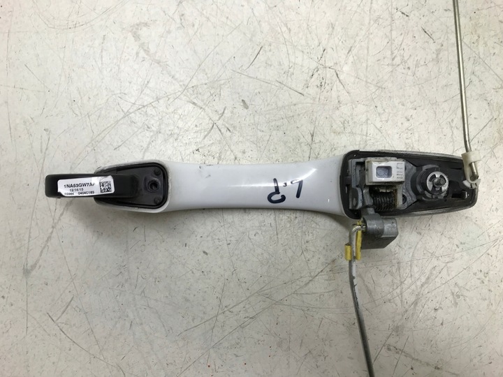 фото №7, Dodge caravan v chrysler voyager вставка ручка левый перед pw7