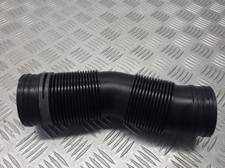 фото №1, Труба воздуха skoda fabia i 1.4 6q0129684ab