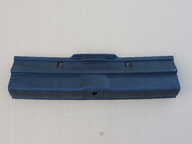 фото №1, Audi a3 sportback обивка защита заднего ремня 8v4863471f