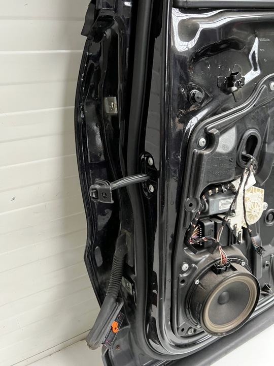 фото №8, Двері правий зад задні праві vw volkswagen tiguan 5n0