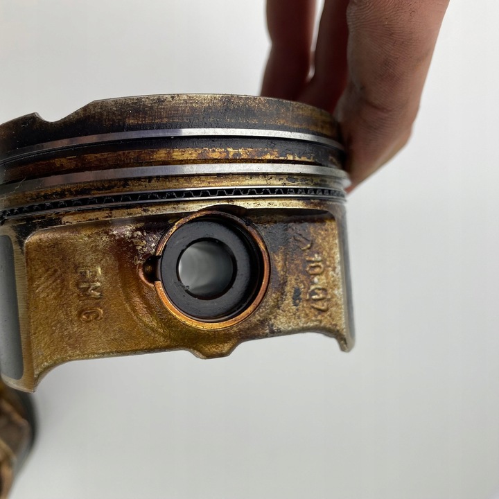 фото №6, Поршень поршні mercedes w204 w212 клас c e 1.8 cgi