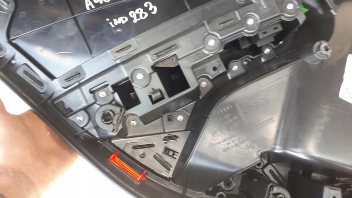 фото №10, A4 b9 8w s4 боковина дверь правые зад алькантара