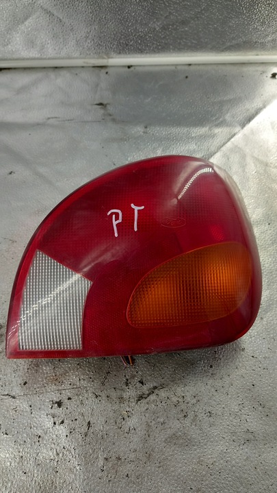 фото №1, Лампа права зад ford fiesta 1.1b mk4 97r