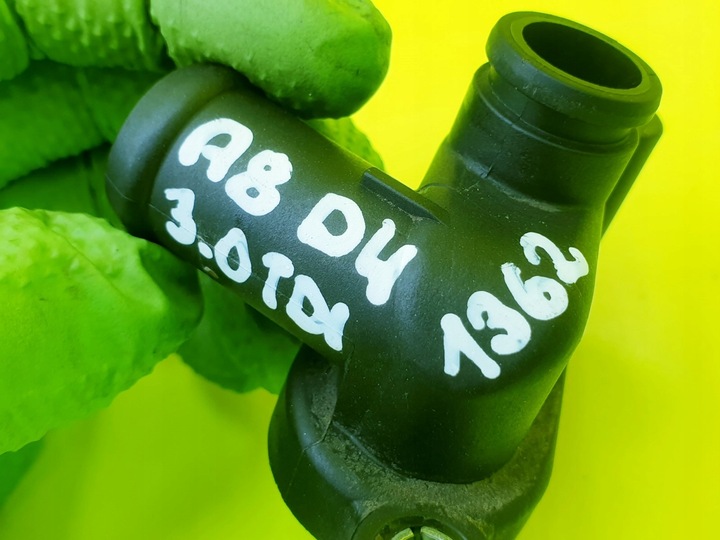 фото №7, Штуцер системы охлаждение a6 c7 a7 c7 q7 a8 d4 q5 3.0 tdi 059121506h