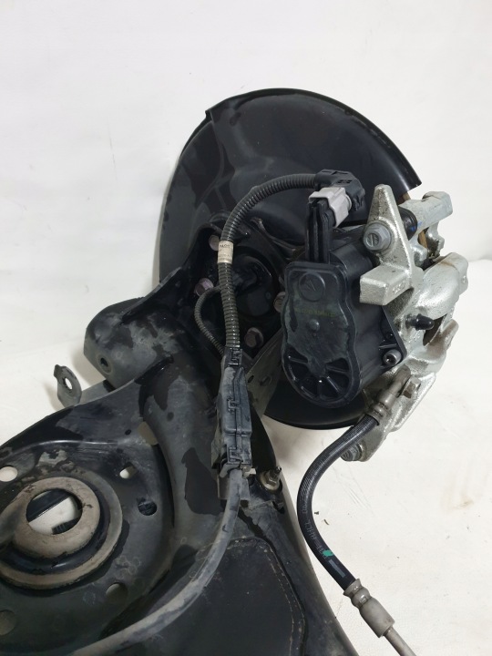 фото №13, Toyota yaris iv cross 20-24 1.5 балка вісь підвішування зад задні