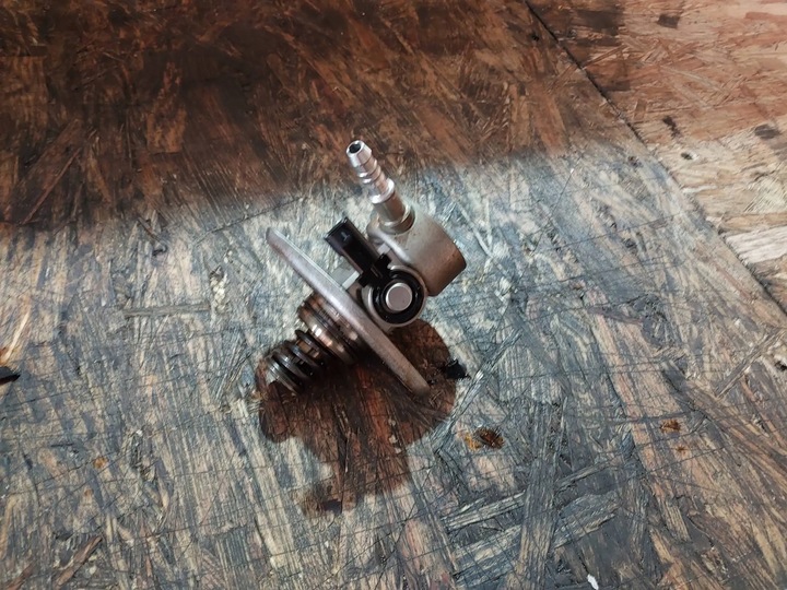 фото №10, Насос пального високого тиску seat leon iii 1.2 tsi cyv 04e1270265a