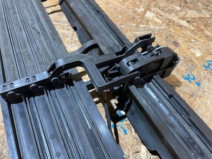 фото №10, Mini cooper iii 3 f55 f56 13-24 ролета жалюзі кермо повітря