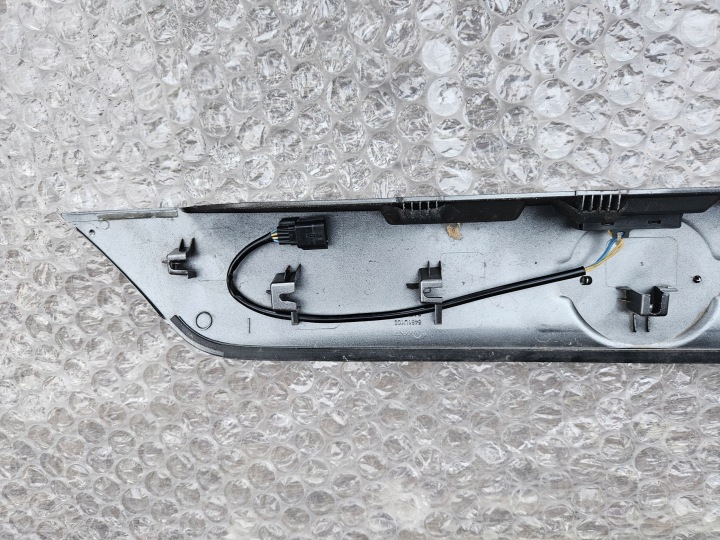 фото №5, Nissan qashqai ii j11 накладка крышки зад 908104es